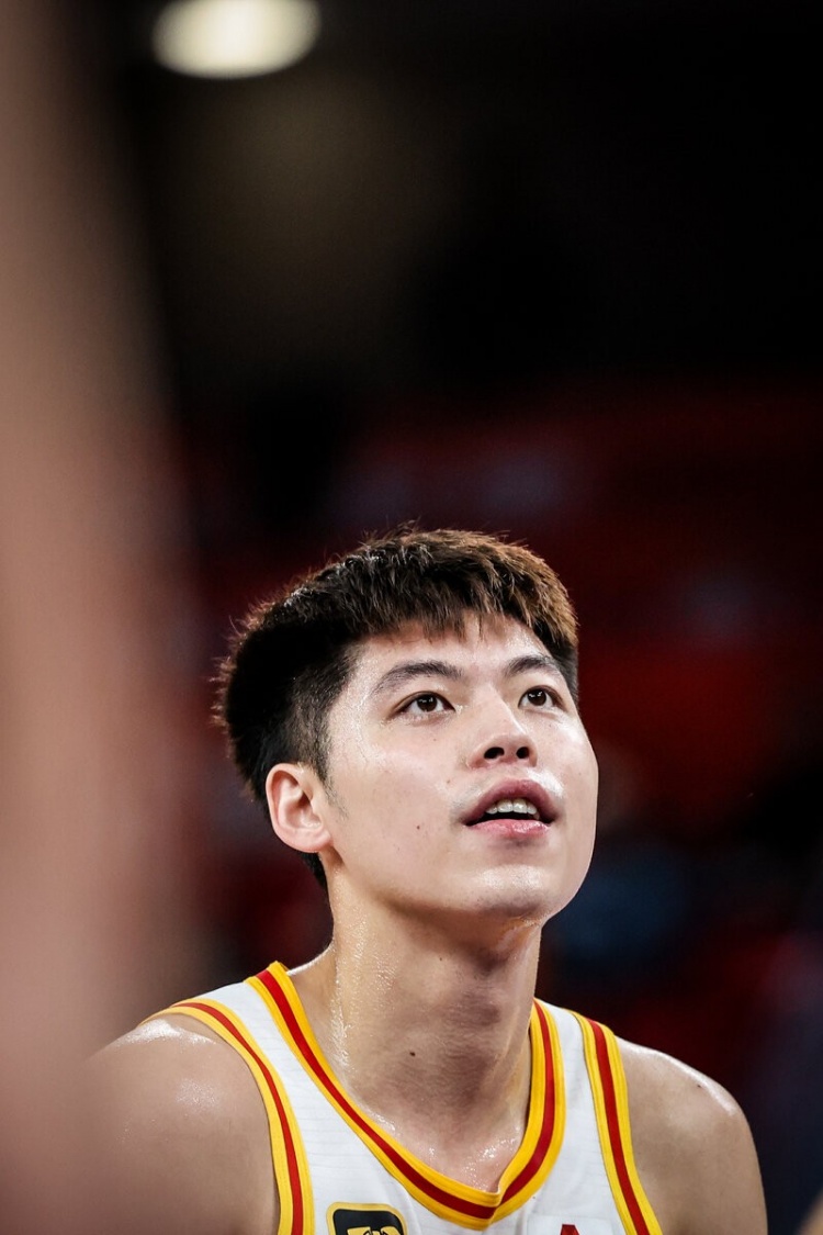 對話丨容子峰：髕腱斷裂歸來成為別人的光