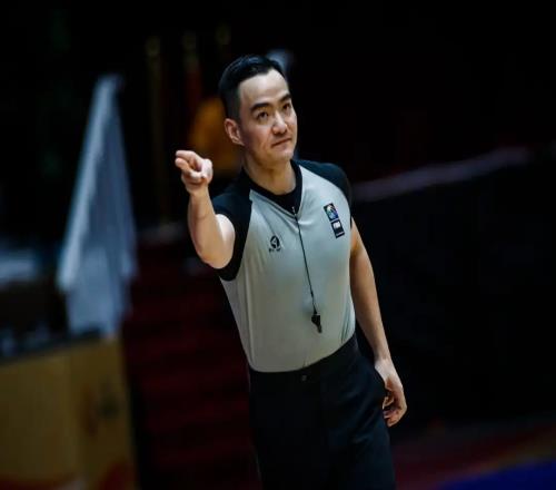直播吧：京晉大戰(zhàn)第一場(chǎng)爭(zhēng)議裁判孫健有望擔(dān)任