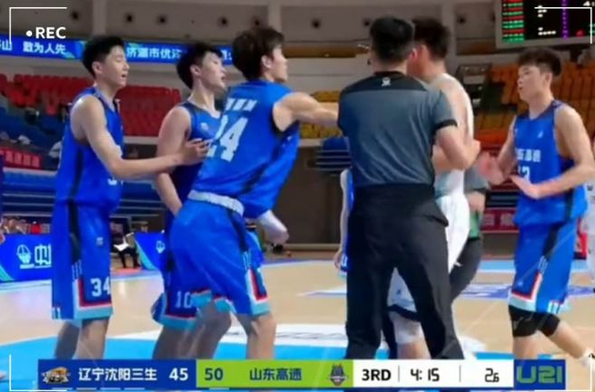 禁賽3年后續(xù)：遼籃送張峻豪黃秋實(shí)去西班牙U22聯(lián)賽楊鳴宴請送行