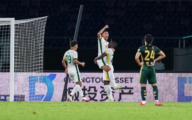 國安43戰(zhàn)勝浙江隊，贏得球隊歷史上各項賽事第500勝