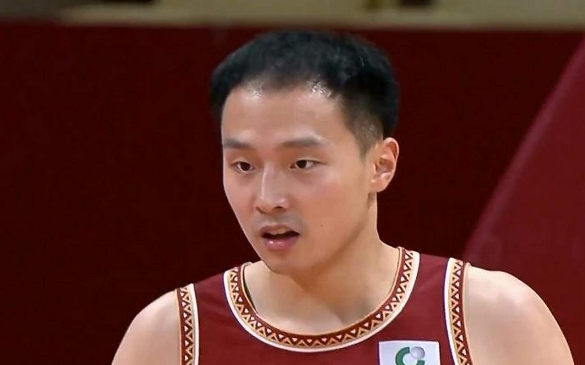 鬧劇結(jié)束！王奕博三年頂薪加盟青島，并承諾為浙江打全運會！