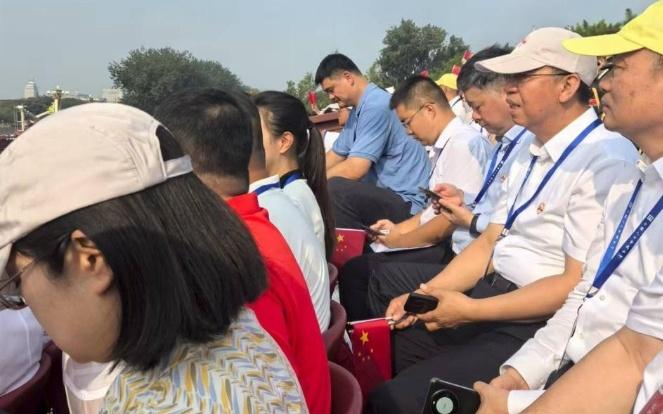 無上榮耀！姚明參加九三閱兵儀式太顯眼卸下重負(fù)他笑容多許多